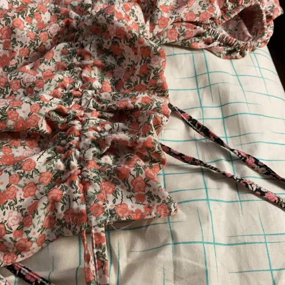 Puff sleeve crop top - Picture 3 of 4